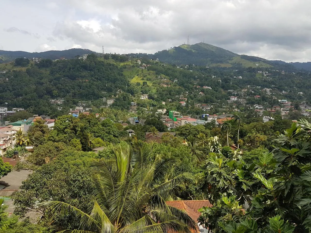 No 51, Menik Home Rest Kandy 5*,  Sri Lanka